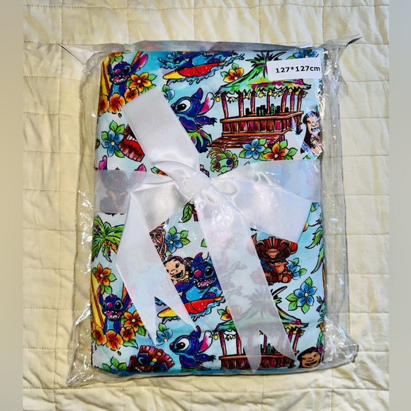 NIB Lilo & Stitch Bamboo Blanket - Picture 3 of 4